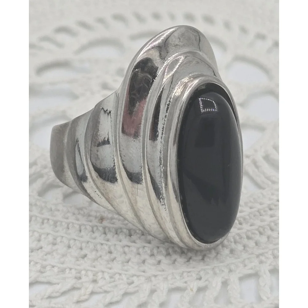 Vintage Ring Large Statement Oval Domed Pyramid Black Silver 18KGE